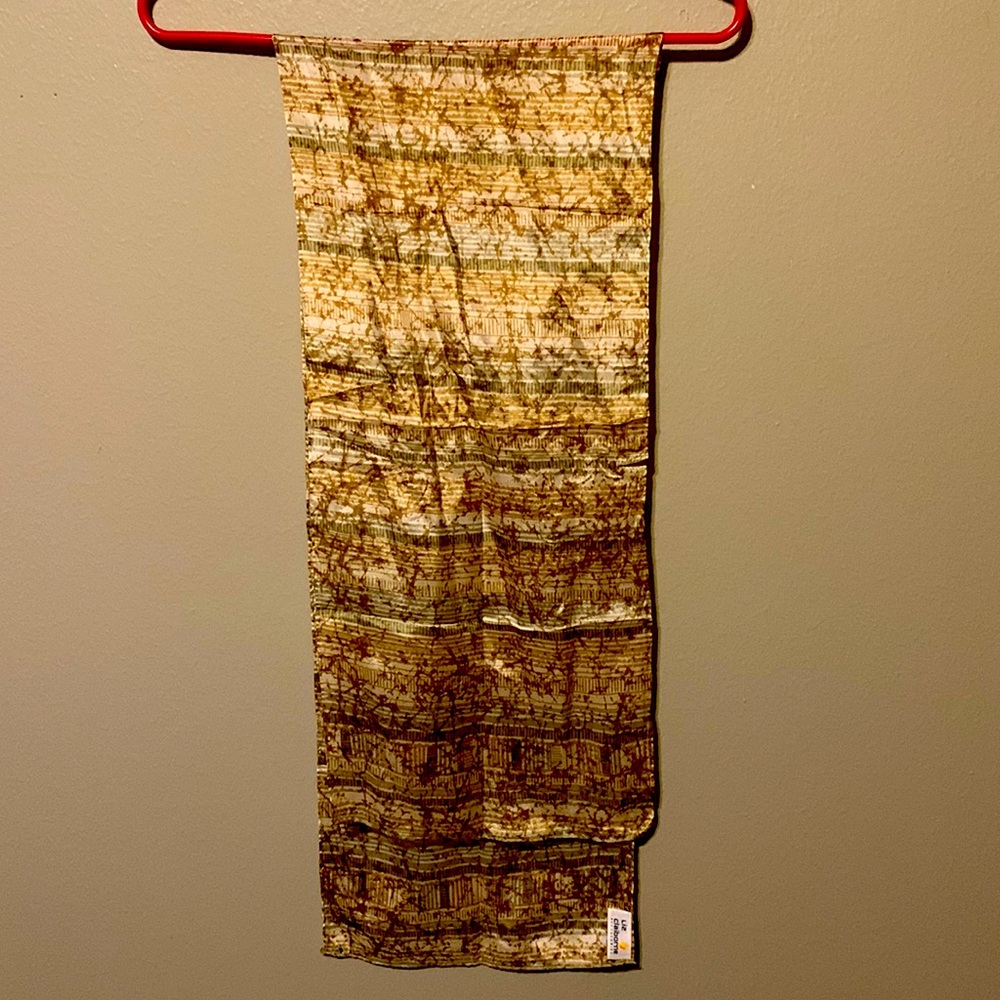 Liz Claiborne scarf